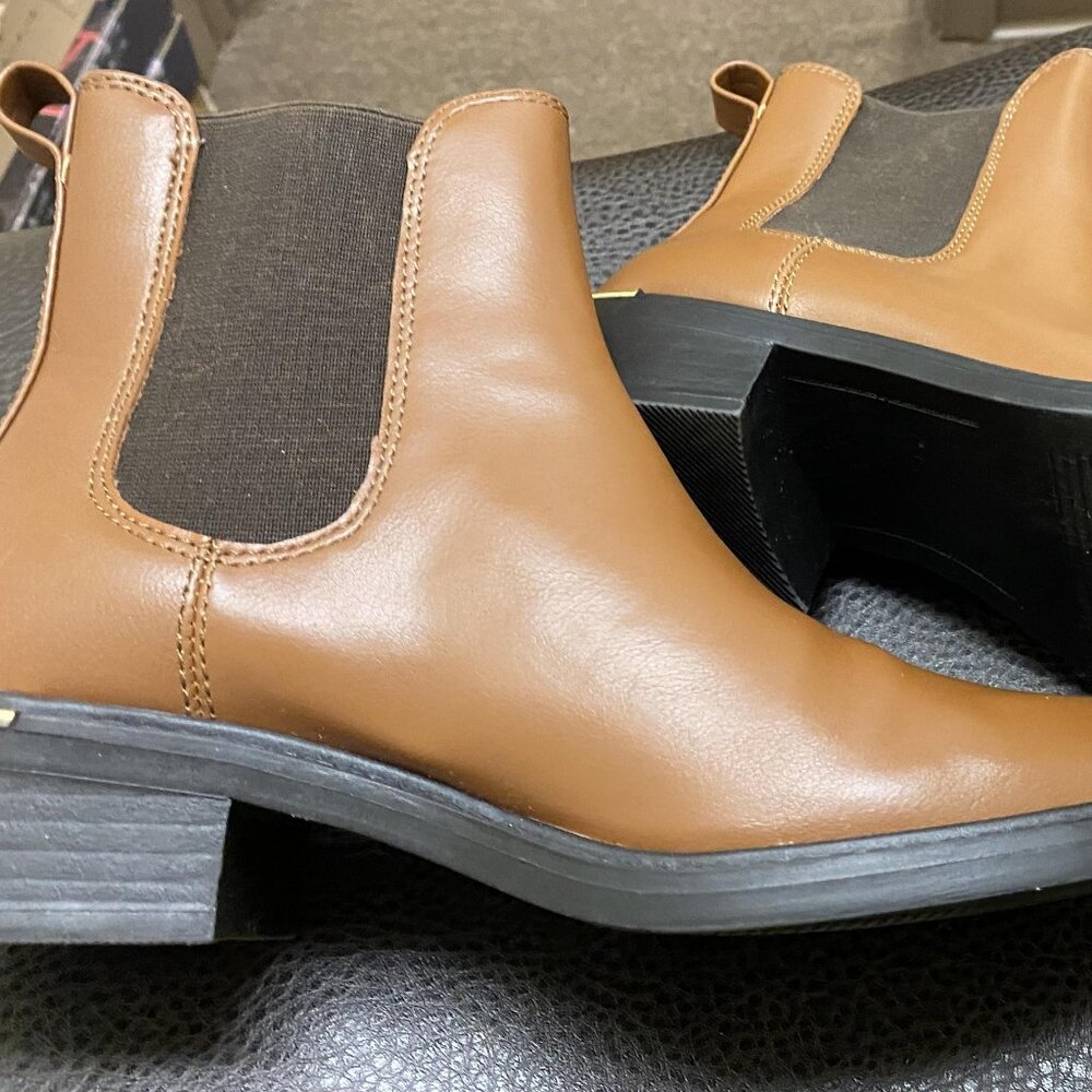 Steve Madden - Picture 2 of 2